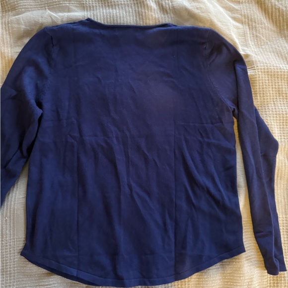 Women’s V Neck Pullover Sweater - Picture 2 of 8